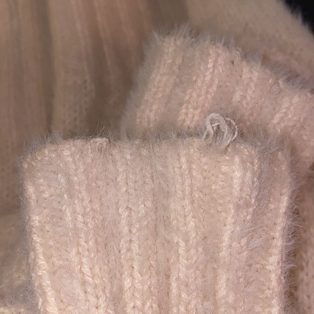 ✨ ELSA SWEATER✨ - Picture 6 of 6